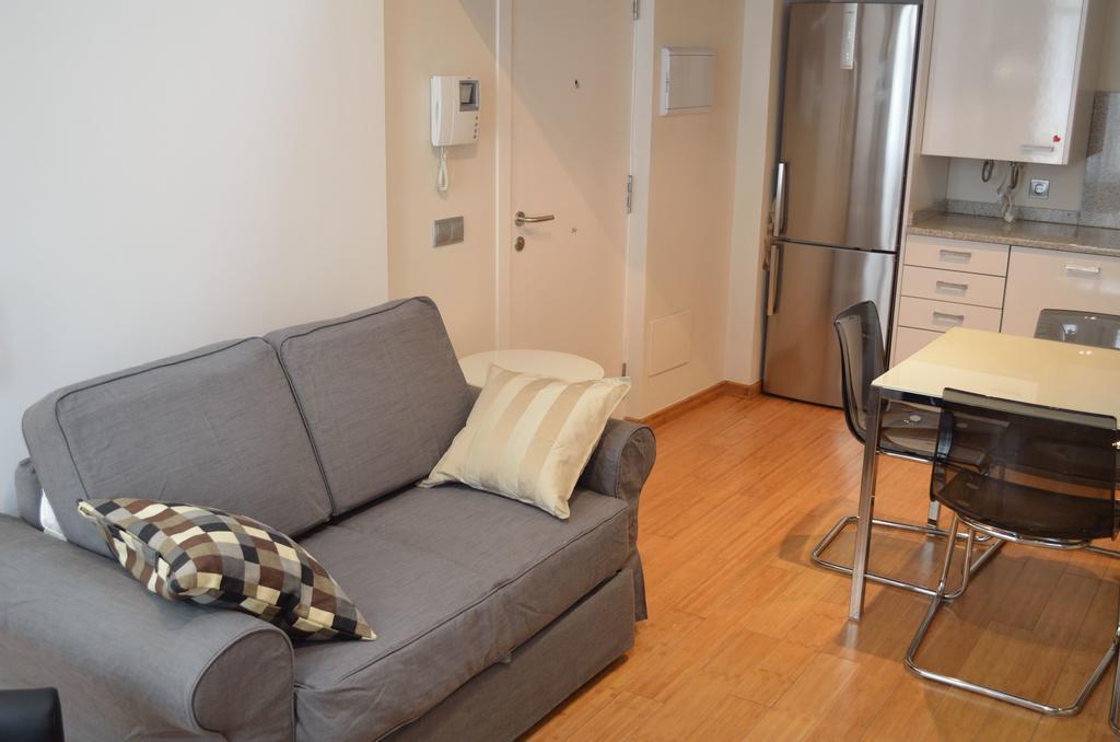 Girona Housing Ginesta 9 Διαμέρισμα Δωμάτιο φωτογραφία